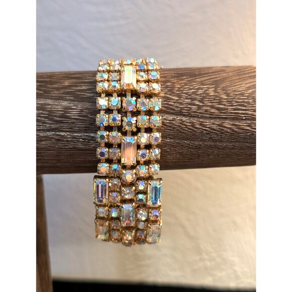 Vintage 1960s Unsigned Aurora Borealis Crystal Gold Tone Wide Bracelet W/ Safety - Picture 9 of 16